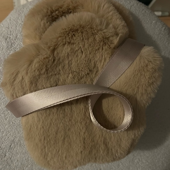 NWOT Pop Mart Labubu Flower Crossbody Bag - Picture 6 of 7